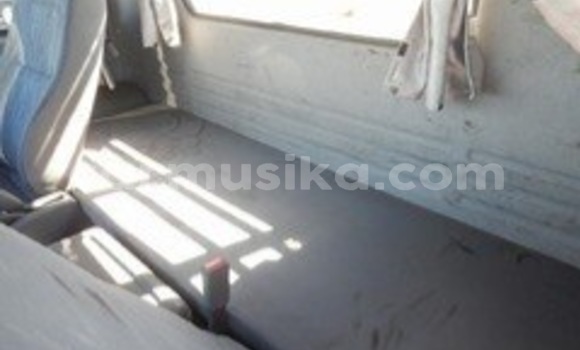 Nunua Ilio tumika Isuzu Trooper Nyeupe Gari ndani ya Beitbridge nchini Matabeleland Kusini Nunua Ilio tumika Isuzu Trooper Nyeupe Gari ndani ya Beitbridge nchini Matabeleland Kusini