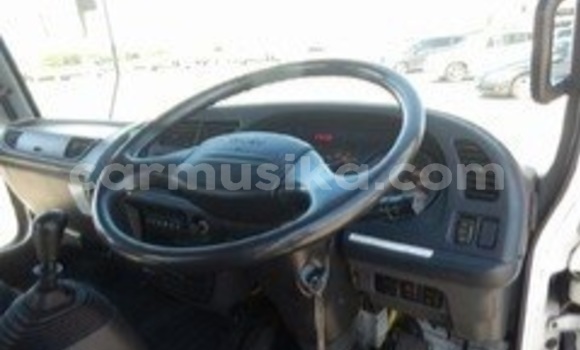 Nunua Ilio tumika Isuzu Trooper Nyeupe Gari ndani ya Beitbridge nchini Matabeleland Kusini Nunua Ilio tumika Isuzu Trooper Nyeupe Gari ndani ya Beitbridge nchini Matabeleland Kusini