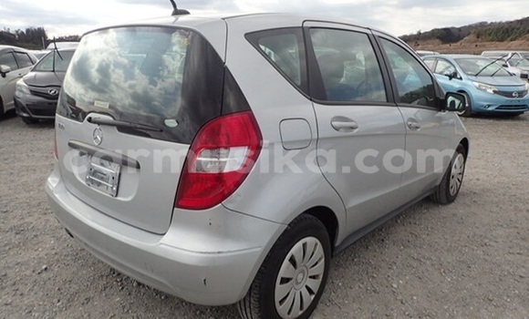 Nunua Ilio tumika Mercedes‒Benz A–Class Fedha Gari ndani ya Beitbridge nchini Matabeleland Kusini Nunua Ilio tumika Mercedes‒Benz A–Class Fedha Gari ndani ya Beitbridge nchini Matabeleland Kusini