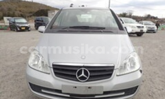 Nunua Ilio tumika Mercedes‒Benz A–Class Fedha Gari ndani ya Beitbridge nchini Matabeleland Kusini Nunua Ilio tumika Mercedes‒Benz A–Class Fedha Gari ndani ya Beitbridge nchini Matabeleland Kusini