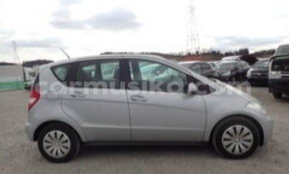 Nunua Ilio tumika Mercedes‒Benz A–Class Fedha Gari ndani ya Beitbridge nchini Matabeleland Kusini Nunua Ilio tumika Mercedes‒Benz A–Class Fedha Gari ndani ya Beitbridge nchini Matabeleland Kusini