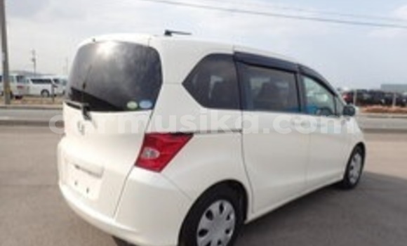 Acheter Occasion Voiture Honda Freed Blanc à Beitbridge, Matabeleland South Acheter Occasion Voiture Honda Freed Blanc à Beitbridge, Matabeleland South