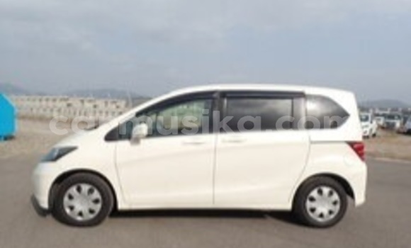 Acheter Occasion Voiture Honda Freed Blanc à Beitbridge, Matabeleland South Acheter Occasion Voiture Honda Freed Blanc à Beitbridge, Matabeleland South