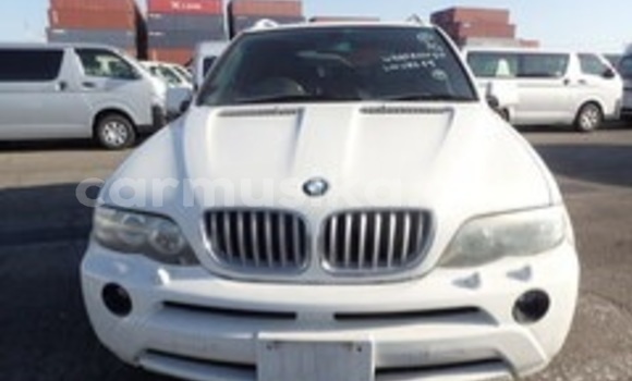 Acheter Occasion Voiture BMW X5 Blanc à Beitbridge, Matabeleland South Acheter Occasion Voiture BMW X5 Blanc à Beitbridge, Matabeleland South