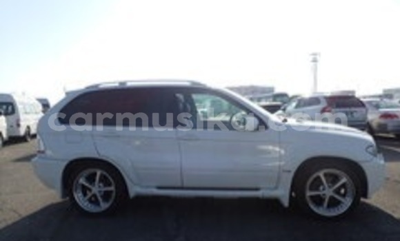 Acheter Occasion Voiture BMW X5 Blanc à Beitbridge, Matabeleland South Acheter Occasion Voiture BMW X5 Blanc à Beitbridge, Matabeleland South