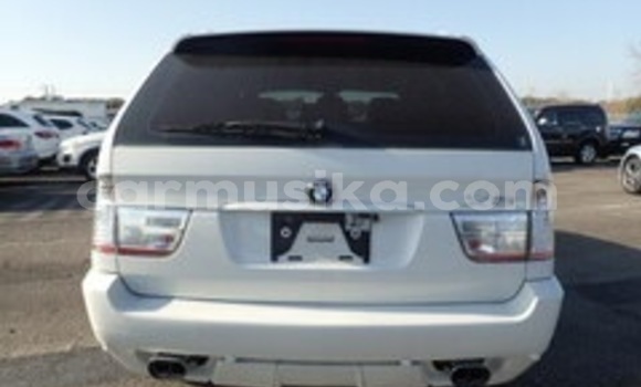 Acheter Occasion Voiture BMW X5 Blanc à Beitbridge, Matabeleland South Acheter Occasion Voiture BMW X5 Blanc à Beitbridge, Matabeleland South