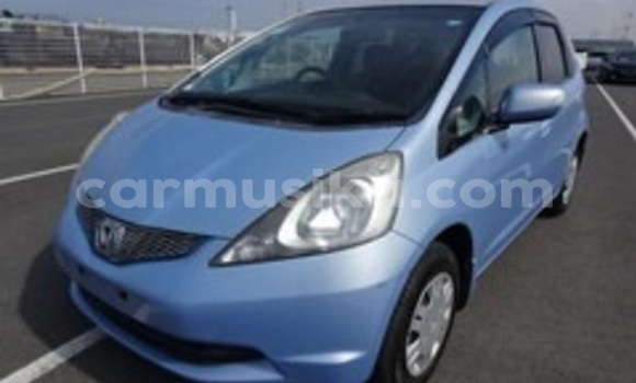 Nunua Ilio tumika Honda Fit Bluu Gari ndani ya Beitbridge nchini Matabeleland Kusini