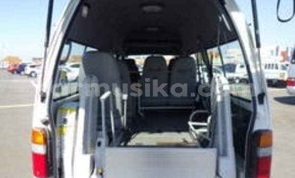 Acheter Occasion Voiture Toyota Hiace Blanc à Beitbridge, Matabeleland South Acheter Occasion Voiture Toyota Hiace Blanc à Beitbridge, Matabeleland South