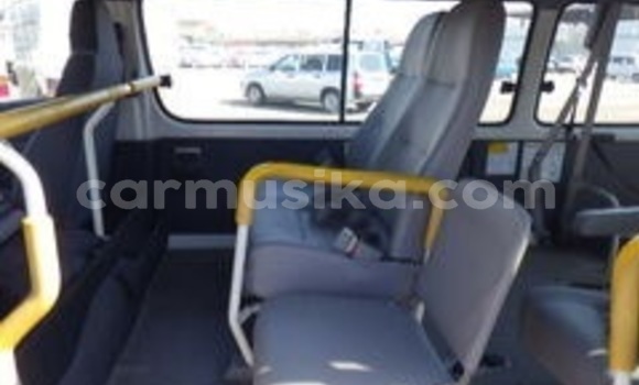 Acheter Occasion Voiture Toyota Hiace Blanc à Beitbridge, Matabeleland South Acheter Occasion Voiture Toyota Hiace Blanc à Beitbridge, Matabeleland South