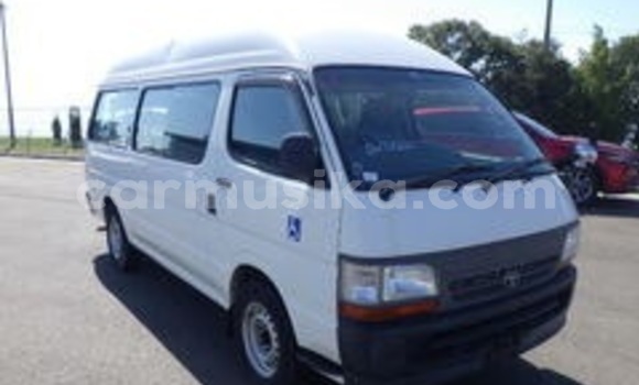 Acheter Occasion Voiture Toyota Hiace Blanc à Beitbridge, Matabeleland South Acheter Occasion Voiture Toyota Hiace Blanc à Beitbridge, Matabeleland South