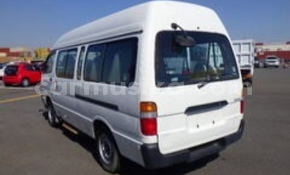 Acheter Occasion Voiture Toyota Hiace Blanc à Beitbridge, Matabeleland South Acheter Occasion Voiture Toyota Hiace Blanc à Beitbridge, Matabeleland South