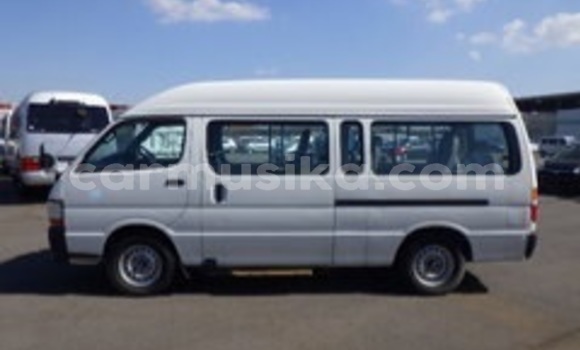 Acheter Occasion Voiture Toyota Hiace Blanc à Beitbridge, Matabeleland South Acheter Occasion Voiture Toyota Hiace Blanc à Beitbridge, Matabeleland South
