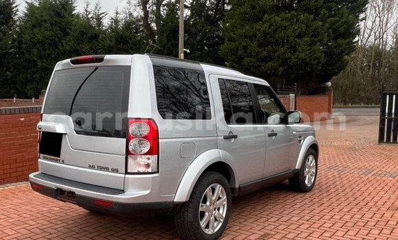 Nunua Ilio tumika Land Rover Discovery Fedha Gari ndani ya Beitbridge nchini Matabeleland Kusini Nunua Ilio tumika Land Rover Discovery Fedha Gari ndani ya Beitbridge nchini Matabeleland Kusini