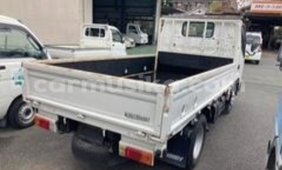 Acheter Occasion Utilitaire Hino 300 Blanc à Beitbridge, Matabeleland South Acheter Occasion Utilitaire Hino 300 Blanc à Beitbridge, Matabeleland South