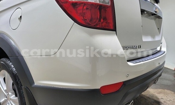 Acheter Occasion Voiture Chevrolet Captiva Blanc à Beitbridge, Matabeleland South Acheter Occasion Voiture Chevrolet Captiva Blanc à Beitbridge, Matabeleland South