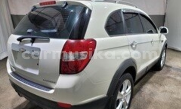 Acheter Occasion Voiture Chevrolet Captiva Blanc à Beitbridge, Matabeleland South Acheter Occasion Voiture Chevrolet Captiva Blanc à Beitbridge, Matabeleland South