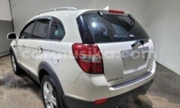 Acheter Occasion Voiture Chevrolet Captiva Blanc à Beitbridge, Matabeleland South Acheter Occasion Voiture Chevrolet Captiva Blanc à Beitbridge, Matabeleland South