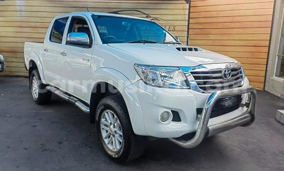 Acheter Occasion Voiture Toyota Hilux Blanc à Beitbridge, Matabeleland South Acheter Occasion Voiture Toyota Hilux Blanc à Beitbridge, Matabeleland South