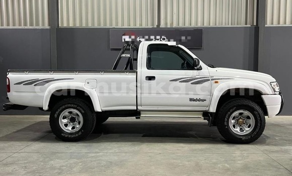 Acheter Occasion Voiture Toyota Hilux Blanc à Beitbridge, Matabeleland South Acheter Occasion Voiture Toyota Hilux Blanc à Beitbridge, Matabeleland South