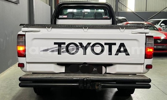 Acheter Occasion Voiture Toyota Hilux Blanc à Beitbridge, Matabeleland South Acheter Occasion Voiture Toyota Hilux Blanc à Beitbridge, Matabeleland South