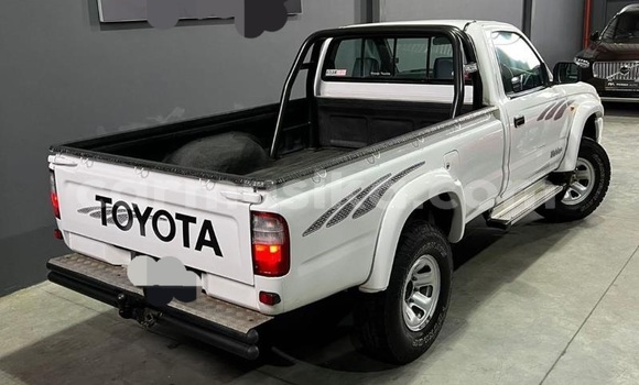 Acheter Occasion Voiture Toyota Hilux Blanc à Beitbridge, Matabeleland South Acheter Occasion Voiture Toyota Hilux Blanc à Beitbridge, Matabeleland South