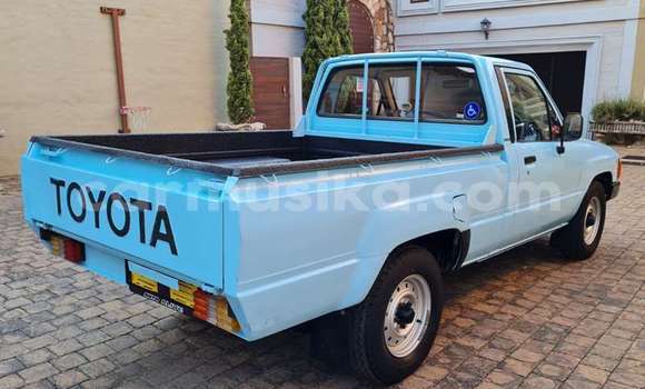 Nunua Ilio tumika Toyota Hilux Bluu Gari ndani ya Beitbridge nchini Matabeleland Kusini Nunua Ilio tumika Toyota Hilux Bluu Gari ndani ya Beitbridge nchini Matabeleland Kusini