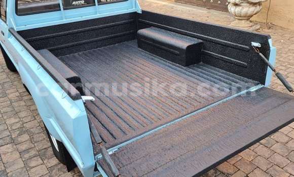 Nunua Ilio tumika Toyota Hilux Bluu Gari ndani ya Beitbridge nchini Matabeleland Kusini Nunua Ilio tumika Toyota Hilux Bluu Gari ndani ya Beitbridge nchini Matabeleland Kusini