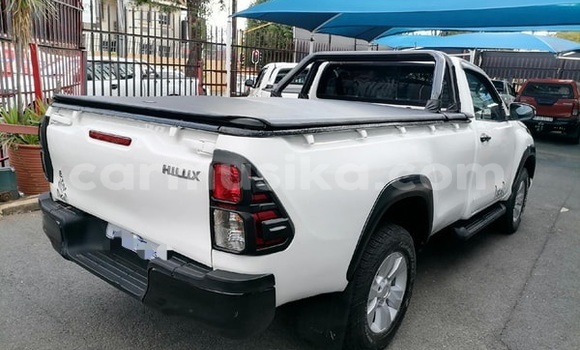 Acheter Occasion Voiture Toyota Hilux Blanc à Beitbridge, Matabeleland South Acheter Occasion Voiture Toyota Hilux Blanc à Beitbridge, Matabeleland South