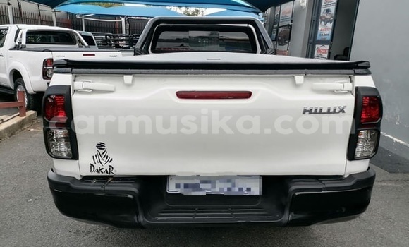 Acheter Occasion Voiture Toyota Hilux Blanc à Beitbridge, Matabeleland South Acheter Occasion Voiture Toyota Hilux Blanc à Beitbridge, Matabeleland South