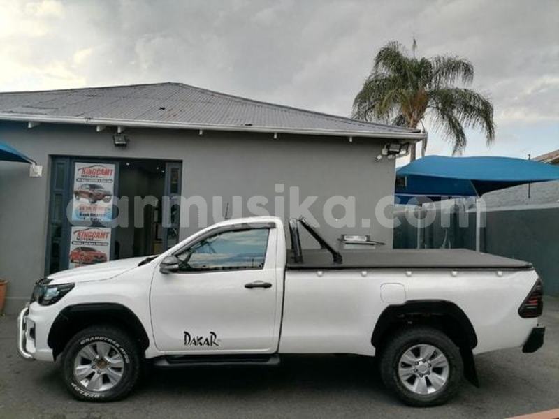 Big with watermark toyota hilux matabeleland south beitbridge 32576