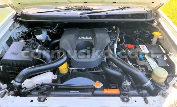 Acheter Occasion Voiture Isuzu KB Blanc à Beitbridge, Matabeleland South Acheter Occasion Voiture Isuzu KB Blanc à Beitbridge, Matabeleland South