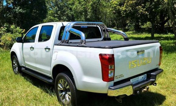 Acheter Occasion Voiture Isuzu KB Blanc à Beitbridge, Matabeleland South Acheter Occasion Voiture Isuzu KB Blanc à Beitbridge, Matabeleland South