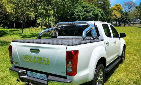 Acheter Occasion Voiture Isuzu KB Blanc à Beitbridge, Matabeleland South Acheter Occasion Voiture Isuzu KB Blanc à Beitbridge, Matabeleland South