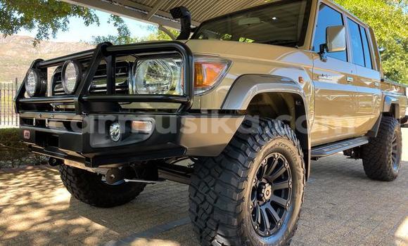 Nunua Ilio tumika Toyota Land Cruiser Nyeupe Gari ndani ya Beitbridge nchini Matabeleland Kusini Nunua Ilio tumika Toyota Land Cruiser Nyeupe Gari ndani ya Beitbridge nchini Matabeleland Kusini