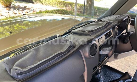 Nunua Ilio tumika Toyota Land Cruiser Nyeupe Gari ndani ya Beitbridge nchini Matabeleland Kusini Nunua Ilio tumika Toyota Land Cruiser Nyeupe Gari ndani ya Beitbridge nchini Matabeleland Kusini
