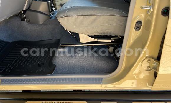 Nunua Ilio tumika Toyota Land Cruiser Nyeupe Gari ndani ya Beitbridge nchini Matabeleland Kusini Nunua Ilio tumika Toyota Land Cruiser Nyeupe Gari ndani ya Beitbridge nchini Matabeleland Kusini