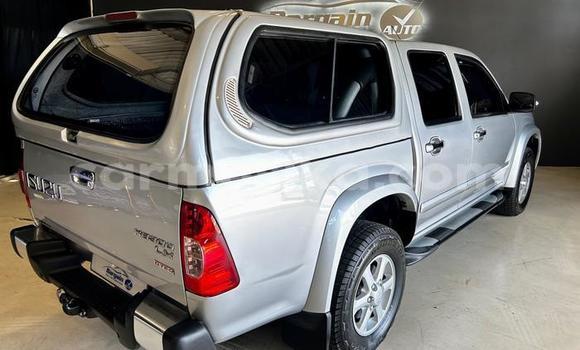 Buy Used Isuzu KB Silver Car in Beitbridge in Matabeleland South Buy Used Isuzu KB Silver Car in Beitbridge in Matabeleland South