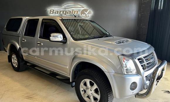 Buy Used Isuzu KB Silver Car in Beitbridge in Matabeleland South Buy Used Isuzu KB Silver Car in Beitbridge in Matabeleland South