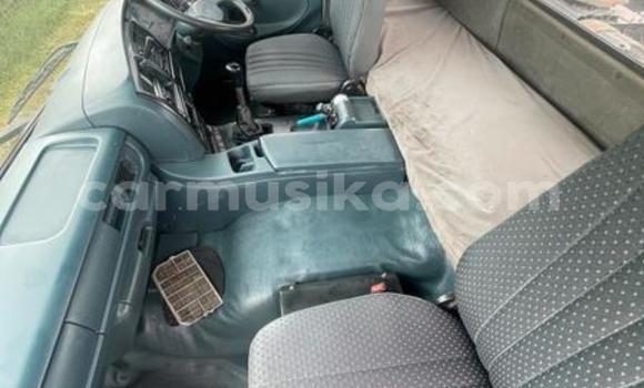 Acheter Occasion Utilitaire Nissan UD Blanc à Beitbridge, Matabeleland South Acheter Occasion Utilitaire Nissan UD Blanc à Beitbridge, Matabeleland South