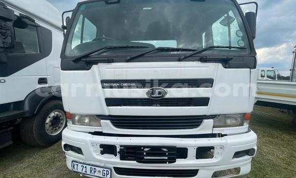 Acheter Occasion Utilitaire Nissan UD Blanc à Beitbridge, Matabeleland South Acheter Occasion Utilitaire Nissan UD Blanc à Beitbridge, Matabeleland South