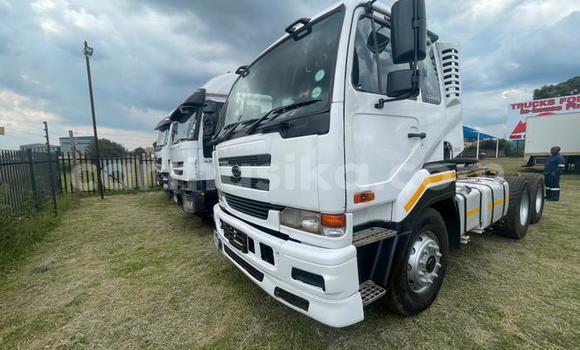 Acheter Occasion Utilitaire Nissan UD Blanc à Beitbridge, Matabeleland South Acheter Occasion Utilitaire Nissan UD Blanc à Beitbridge, Matabeleland South