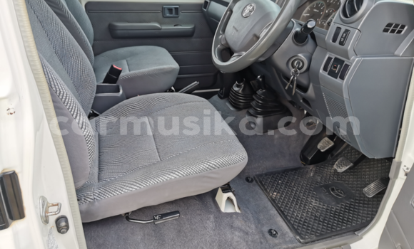 Tenga Tsaru Toyota Land Cruiser Chena Mota in Beitbridge in Matabeleland South Tenga Tsaru Toyota Land Cruiser Chena Mota in Beitbridge in Matabeleland South