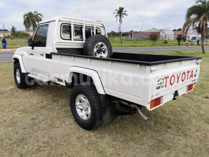 Big with watermark toyota land cruiser matabeleland south beitbridge 32587