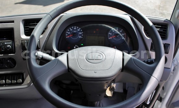 Acheter Occasion Utilitaire Nissan UD Blanc à Bulawayo, Bulawayo Acheter Occasion Utilitaire Nissan UD Blanc à Bulawayo, Bulawayo