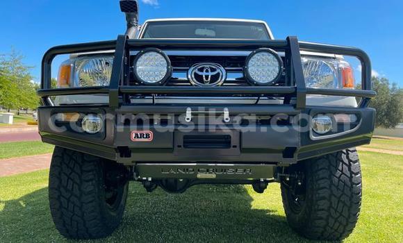 Acheter Occasion Voiture Toyota Land Cruiser Blanc à Beitbridge, Matabeleland South Acheter Occasion Voiture Toyota Land Cruiser Blanc à Beitbridge, Matabeleland South