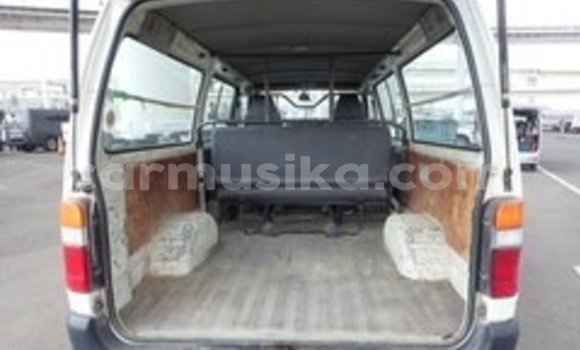 Acheter Occasion Voiture Toyota Hiace Blanc à Beitbridge, Matabeleland South Acheter Occasion Voiture Toyota Hiace Blanc à Beitbridge, Matabeleland South