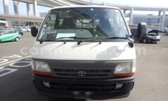 Acheter Occasion Voiture Toyota Hiace Blanc à Beitbridge, Matabeleland South Acheter Occasion Voiture Toyota Hiace Blanc à Beitbridge, Matabeleland South