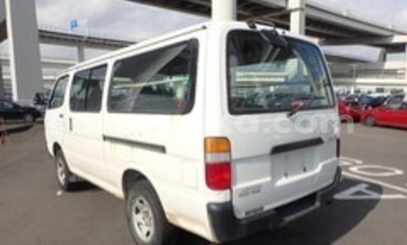 Acheter Occasion Voiture Toyota Hiace Blanc à Beitbridge, Matabeleland South Acheter Occasion Voiture Toyota Hiace Blanc à Beitbridge, Matabeleland South
