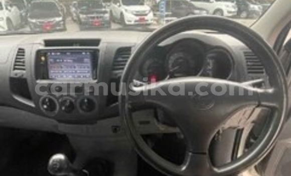 Acheter Occasion Voiture Toyota Hilux Beige à Beitbridge, Matabeleland South Acheter Occasion Voiture Toyota Hilux Beige à Beitbridge, Matabeleland South