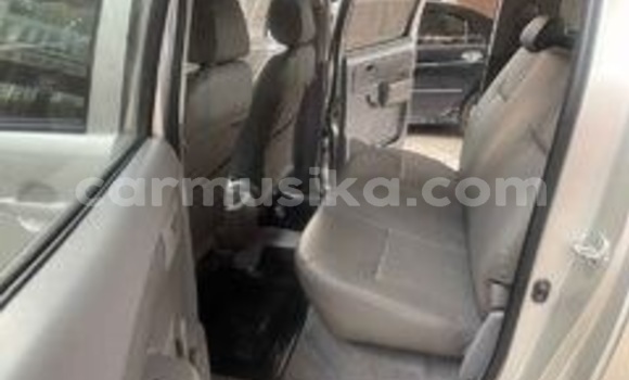Acheter Occasion Voiture Toyota Hilux Beige à Beitbridge, Matabeleland South Acheter Occasion Voiture Toyota Hilux Beige à Beitbridge, Matabeleland South